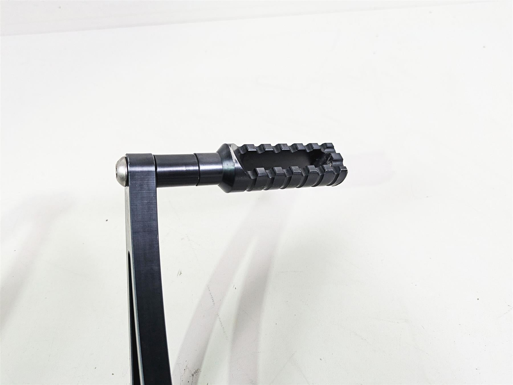 2021 Harley Softail FXST Standard Tarazon Fw Control Footrests - Read ?RSHD-SB18 {{ shop.shopifyCountryName }} - Mototech271