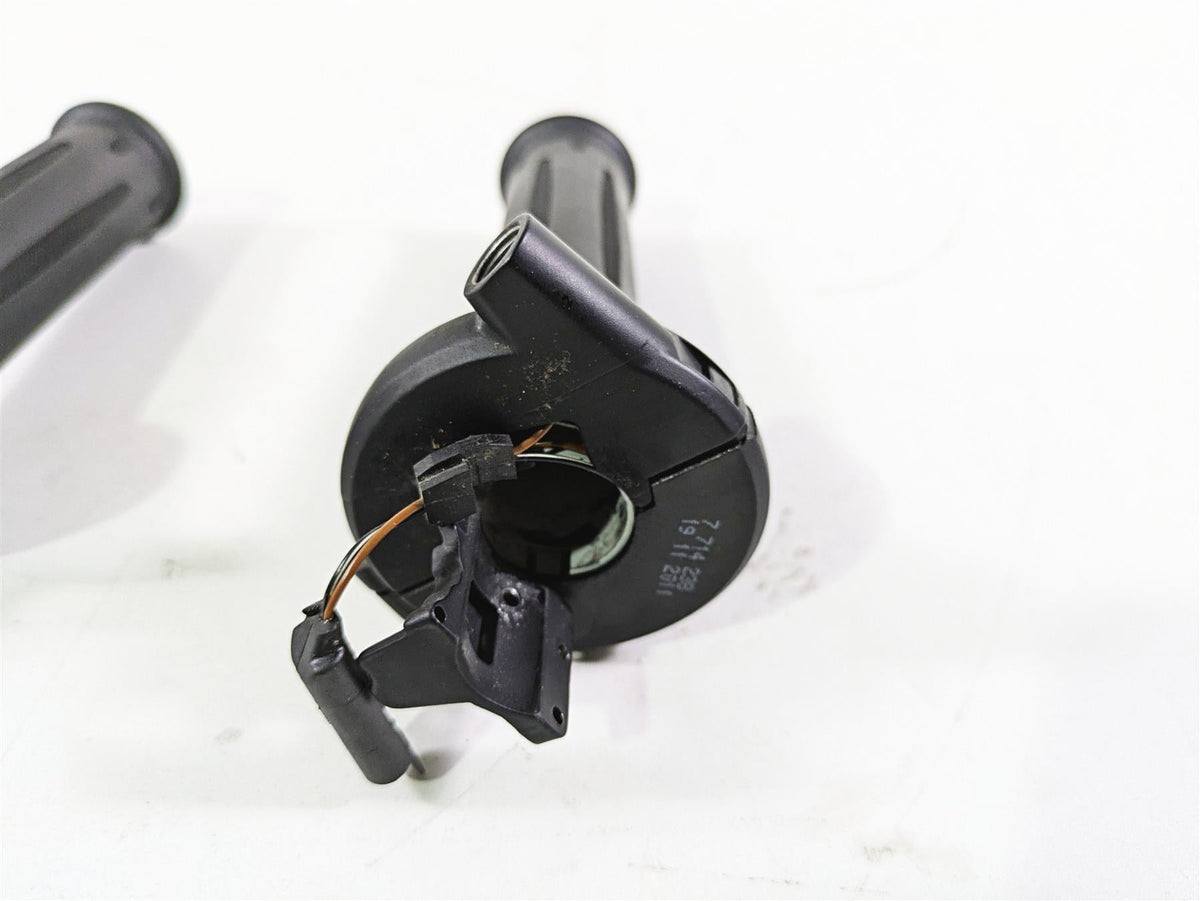 2014 BMW R nine T R9T K21 Left Right Heated Hand Grips 61317721851 61317714238 {{ shop.shopifyCountryName }} - Mototech271