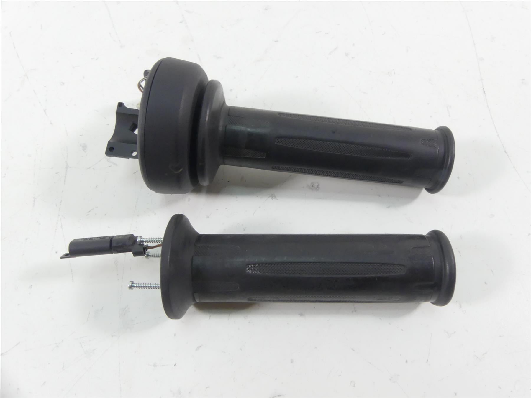 2015 BMW K1600GT K48 Heated Handlebar Handle Bar Grip Set 61318522472 {{ shop.shopifyCountryName }} - Mototech271