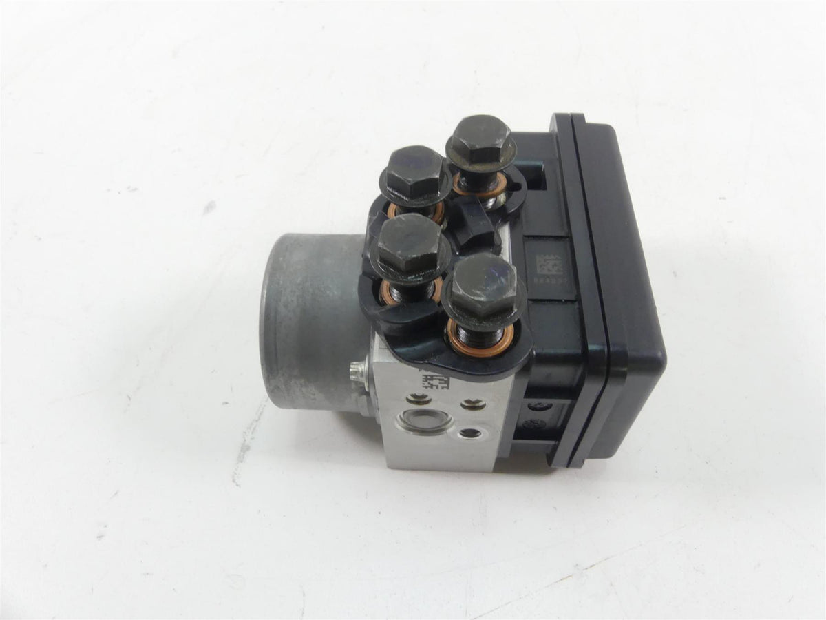 2022 Indian FTR1200 S Abs Brake Pump Pressure Module Unit 2209771 {{ shop.shopifyCountryName }} - Mototech271