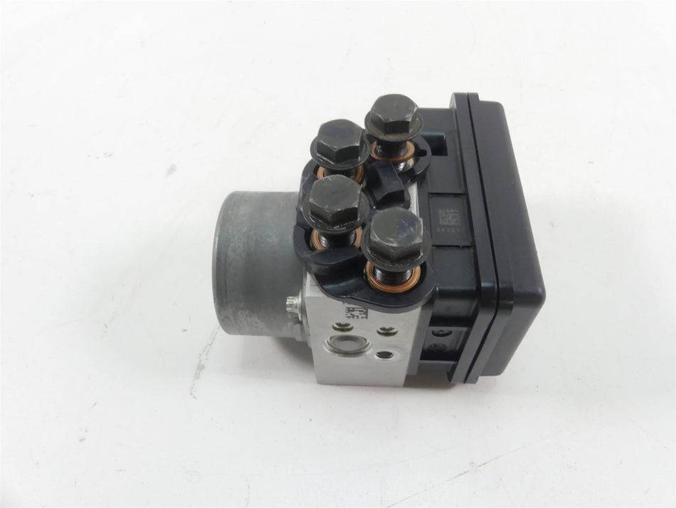 2022 Indian FTR1200 S Abs Brake Pump Pressure Module Unit 2209771 {{ shop.shopifyCountryName }} - Mototech271