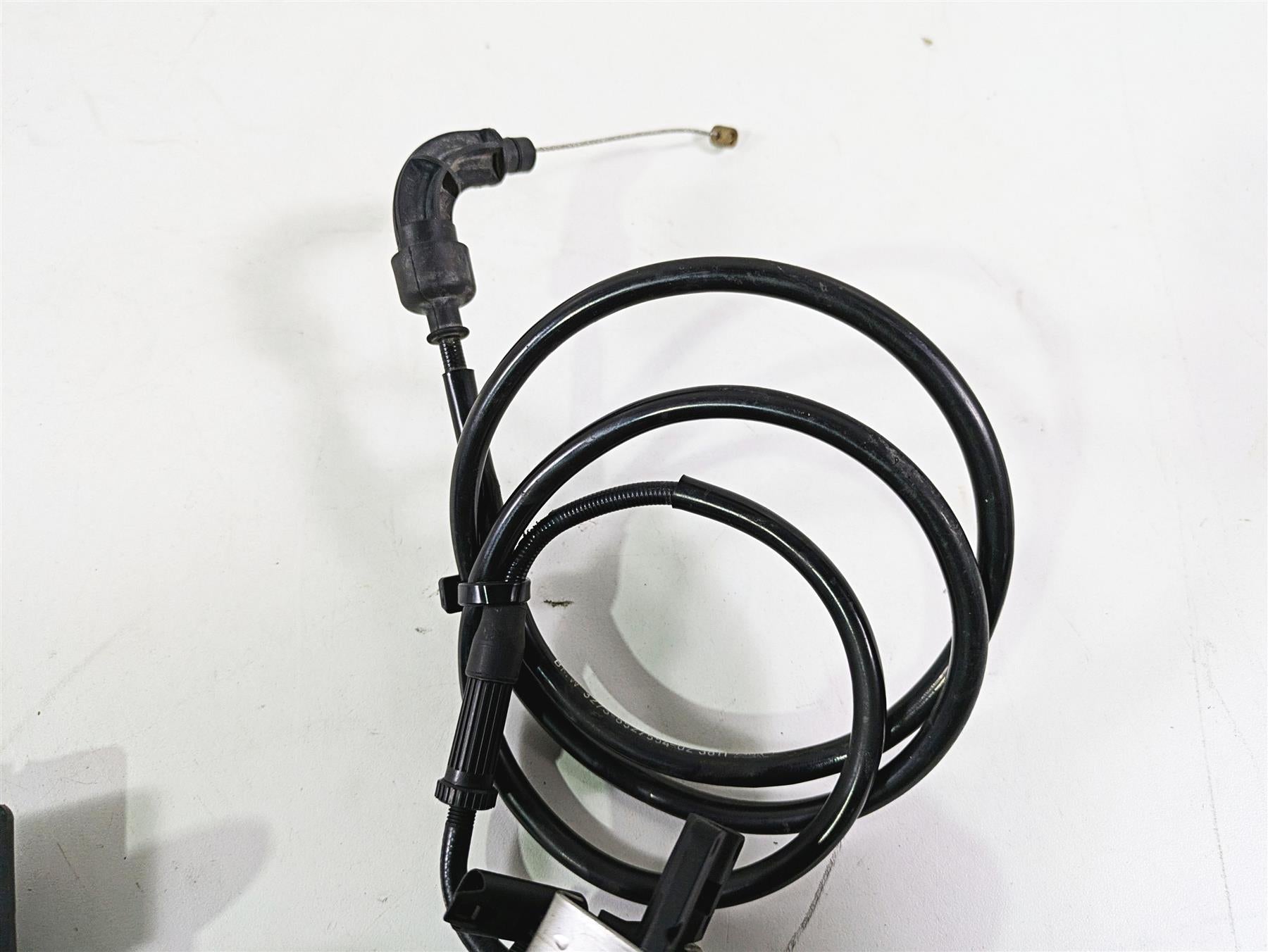 2012 BMW R1200R K27 Left Right Heated Hand Grip Set 61317727067 61317695470 {{ shop.shopifyCountryName }} - Mototech271