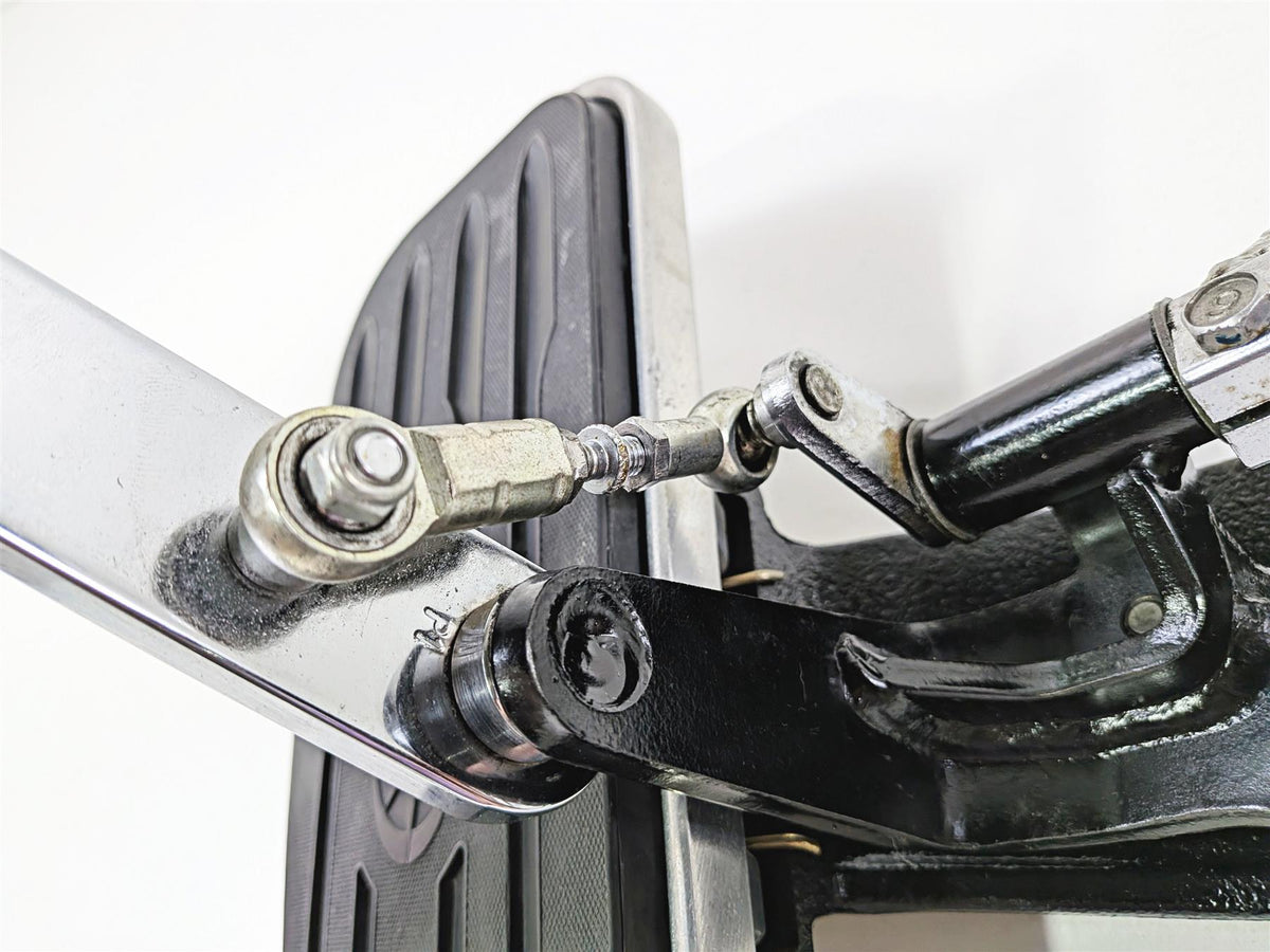 2006 Yamaha XVZ1300 Royal Star Left Floor Board & Shifter 4XY-27410-10-00 {{ shop.shopifyCountryName }} - Mototech271