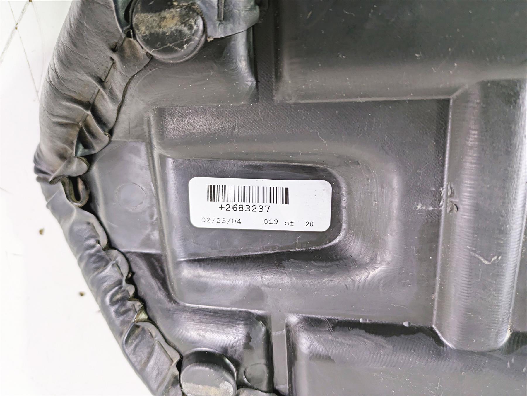 2004 Victory Kingpin Front Driver Rider Seat 2874599 2683237 {{ shop.shopifyCountryName }} - Mototech271