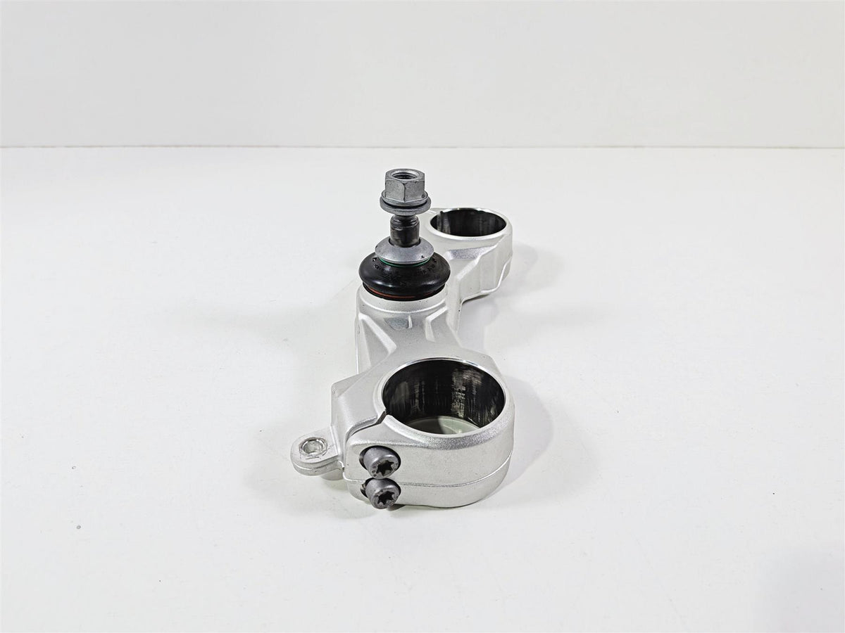 2023 BMW R1250RT RTP K52 Lower Triple Tree Clamp & Ball Joint 31429443338 {{ shop.shopifyCountryName }} - Mototech271