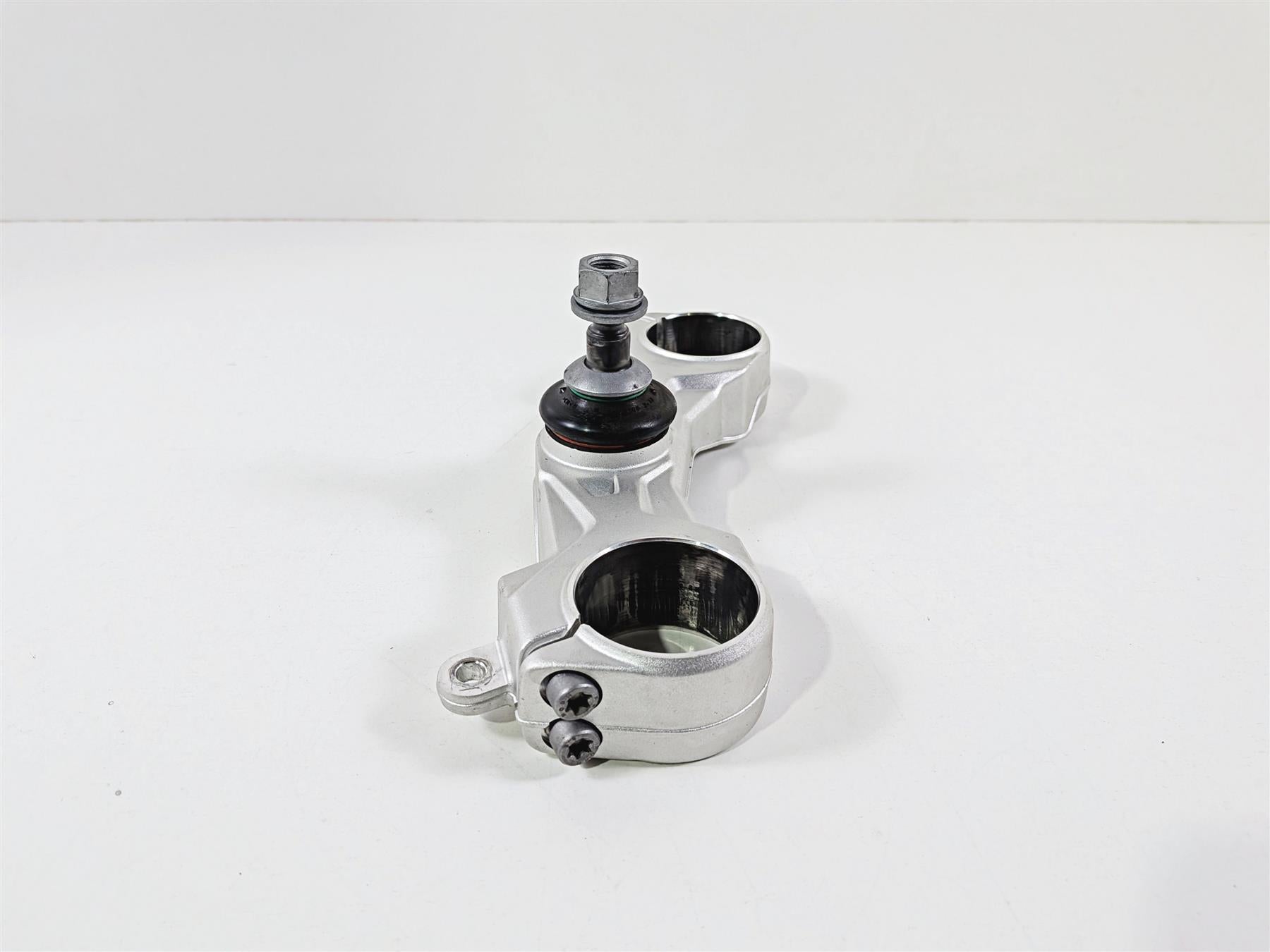 2023 BMW R1250RT RTP K52 Lower Triple Tree Clamp & Ball Joint 31429443338 {{ shop.shopifyCountryName }} - Mototech271