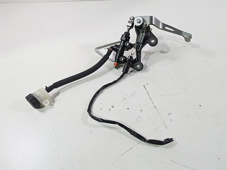 2023 Kawasaki EX400 Ninja Right Footpeg + Brake Lever Master Cylinder 35063-1408 {{ shop.shopifyCountryName }} - Mototech271