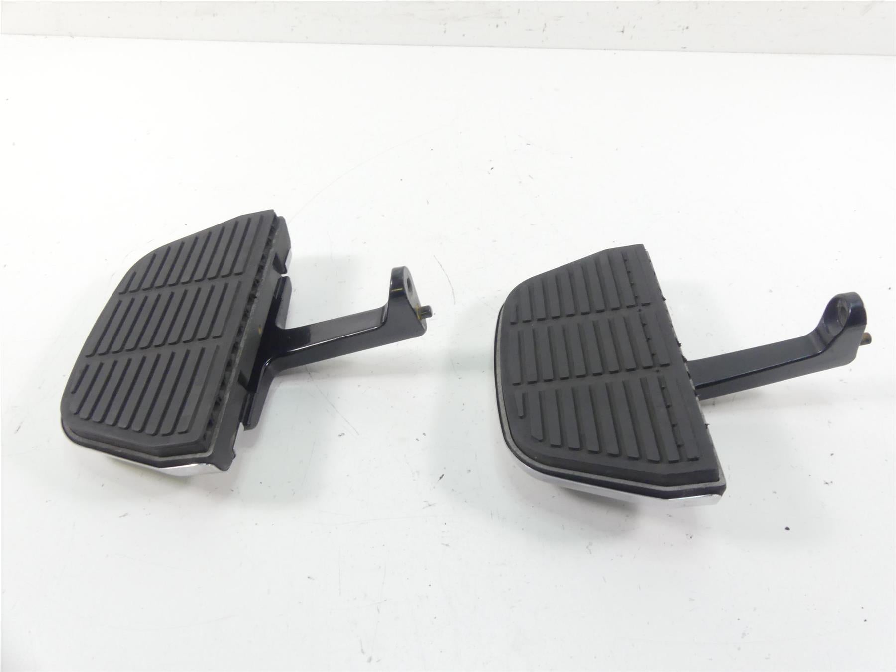 2012 Harley Touring FLHTP Electra Glide Rear Passenger Floor Board Set 52719-93B {{ shop.shopifyCountryName }} - Mototech271