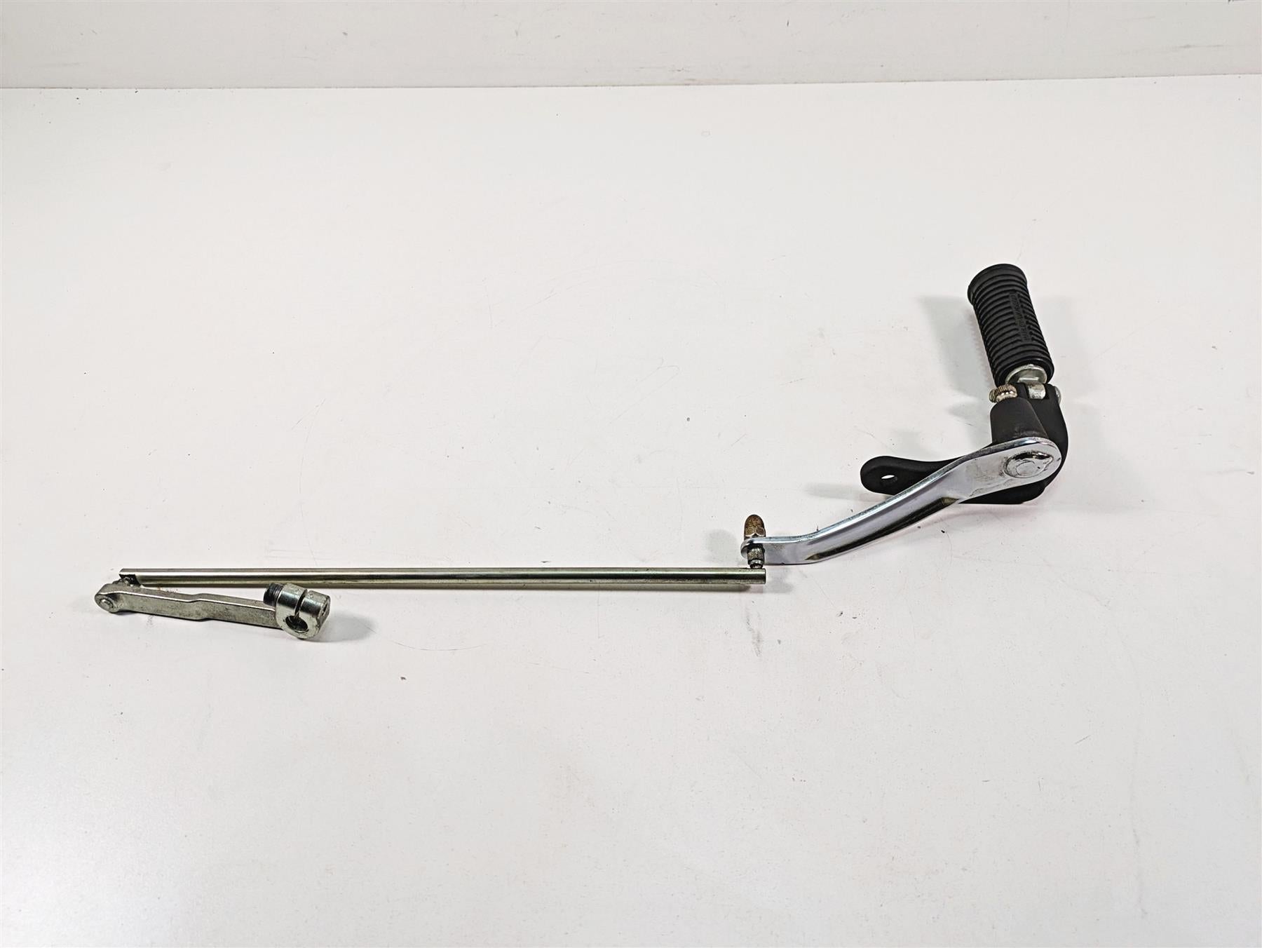 2009 Harley FXDF Dyna Fat Bob Left Front Foot Peg Shifter Links Set 33693-03 {{ shop.shopifyCountryName }} - Mototech271
