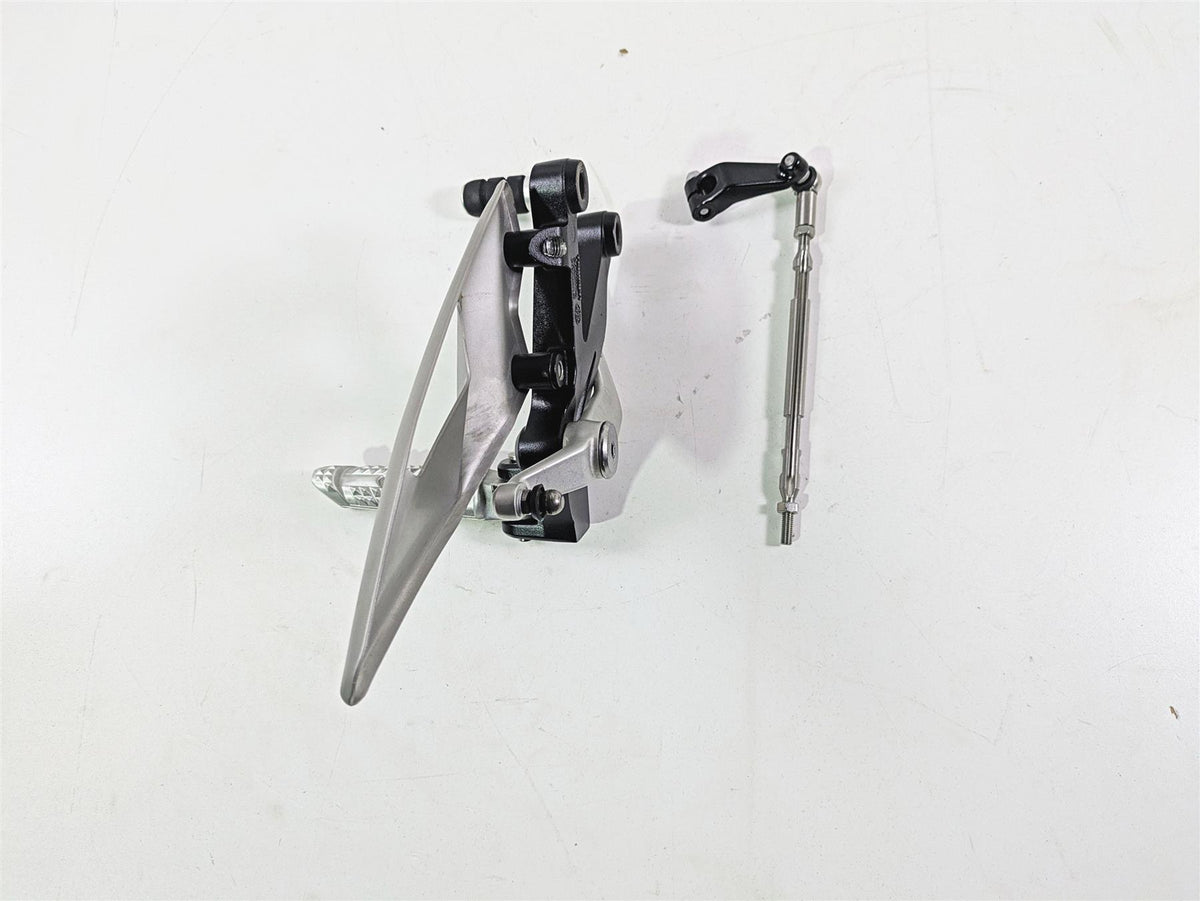 2024 Triumph Street Triple 765 R Left Rider Footpeg + Shifter & Links T2088025 {{ shop.shopifyCountryName }} - Mototech271