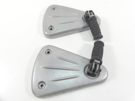 2002 Triumph Bonneville America Rear Passenger Footpeg Foot Peg Set T2081040 {{ shop.shopifyCountryName }} - Mototech271