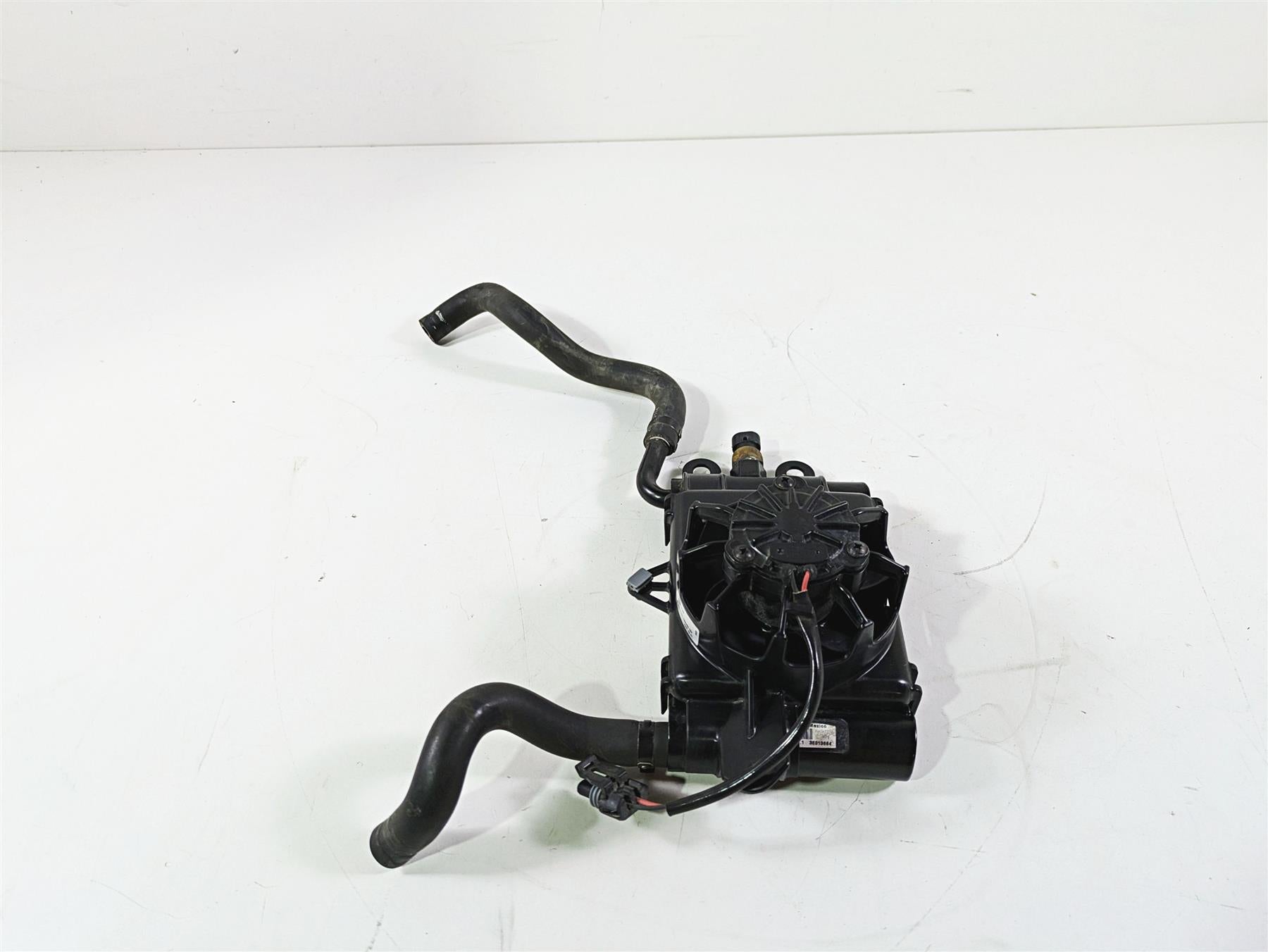 2017 Harley Touring FLHTKSE CVO E-Glide Left Radiator Fan Hoses Set 26800006 {{ shop.shopifyCountryName }} - Mototech271
