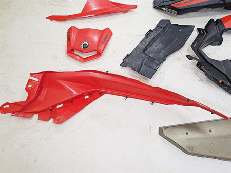 2020 Can Am Maverick X3 Turbo R STD Outer Coloured Fairings Covers Set 705012458 {{ shop.shopifyCountryName }} - Mototech271