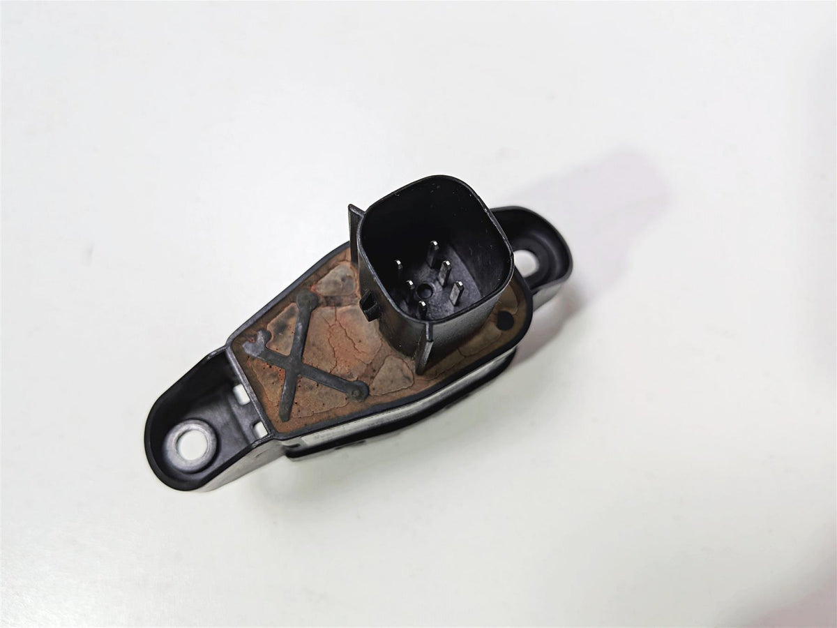 2015 Harley Touring FLTRUSE CVO Road Glide Power Lock Switch Button 71400033-Mototech271