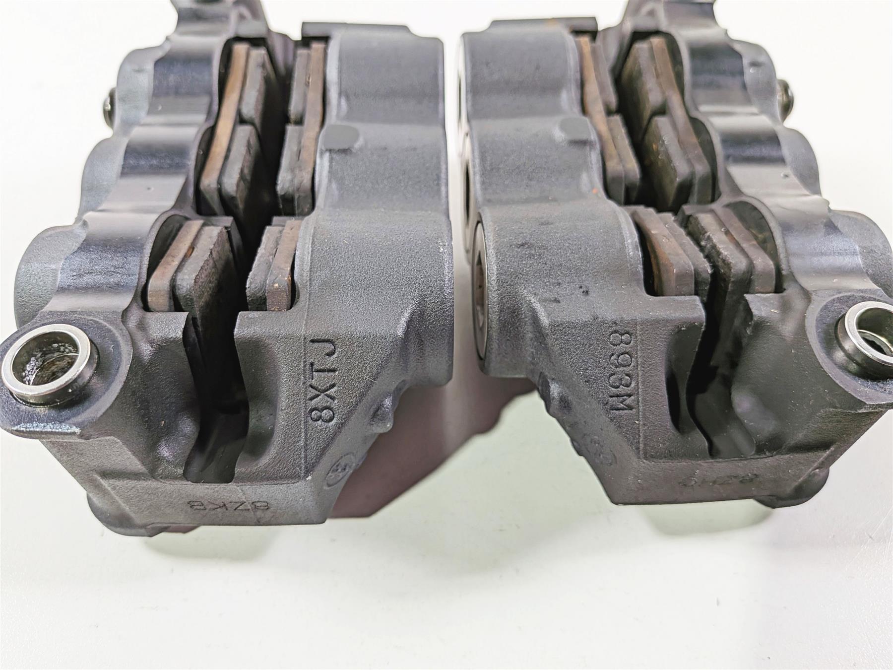 2009 Yamaha VMX17 V-Max 1700 Front Brake Caliper Set 128mm 4C8-2580T-10-00-Mototech271
