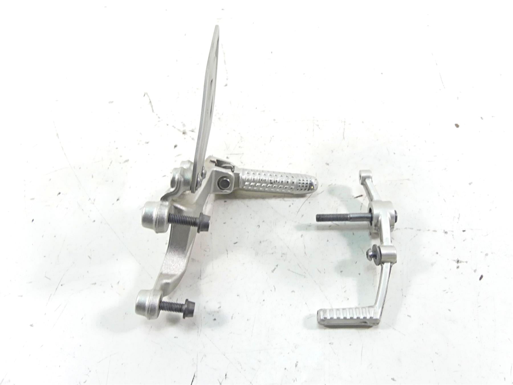 2018 BMW S1000RR K46 Left Foot Peg Set & Shifter Shift Lever 46717728307 {{ shop.shopifyCountryName }} - Mototech271