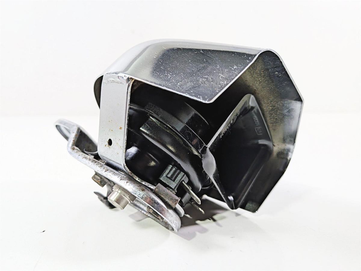 1993 Harley Touring FLHTCU Electra Glide Horn & Chrome Cover 69060-90H 61300478A {{ shop.shopifyCountryName }} - Mototech271