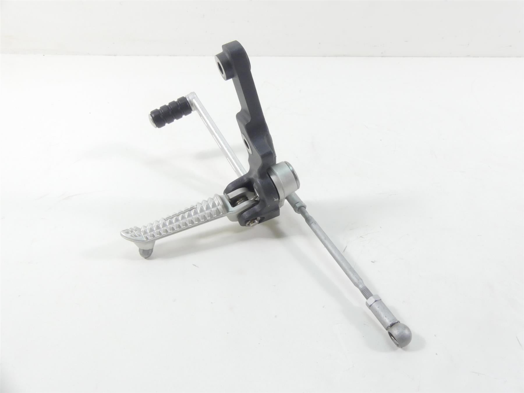 2015 Triumph 1050 Speed Triple R Front Left Footpeg & Shifter Pedal Peg T2081751 {{ shop.shopifyCountryName }} - Mototech271