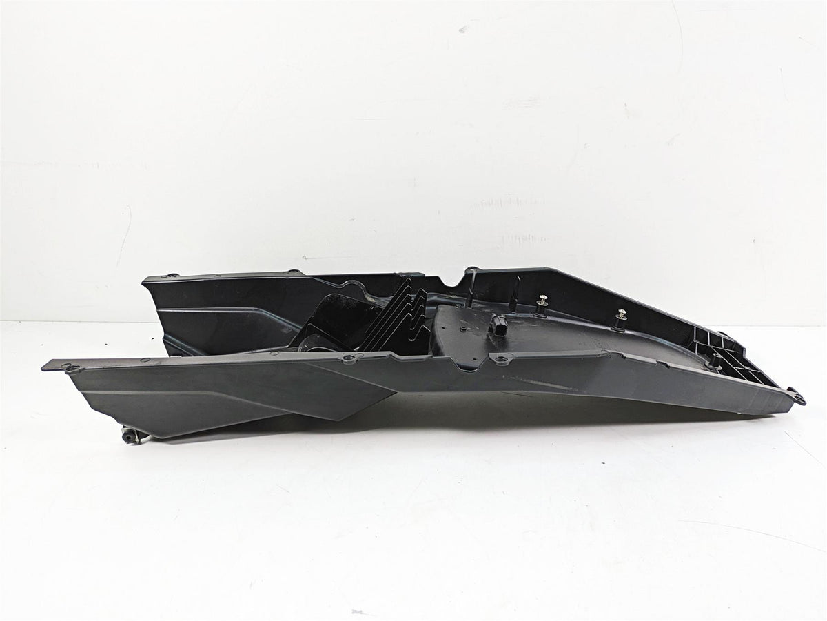 2020 Moto Guzzi V85 TT Adventure Rear Inner Fender & Storage Box Set 2B005442 {{ shop.shopifyCountryName }} - Mototech271