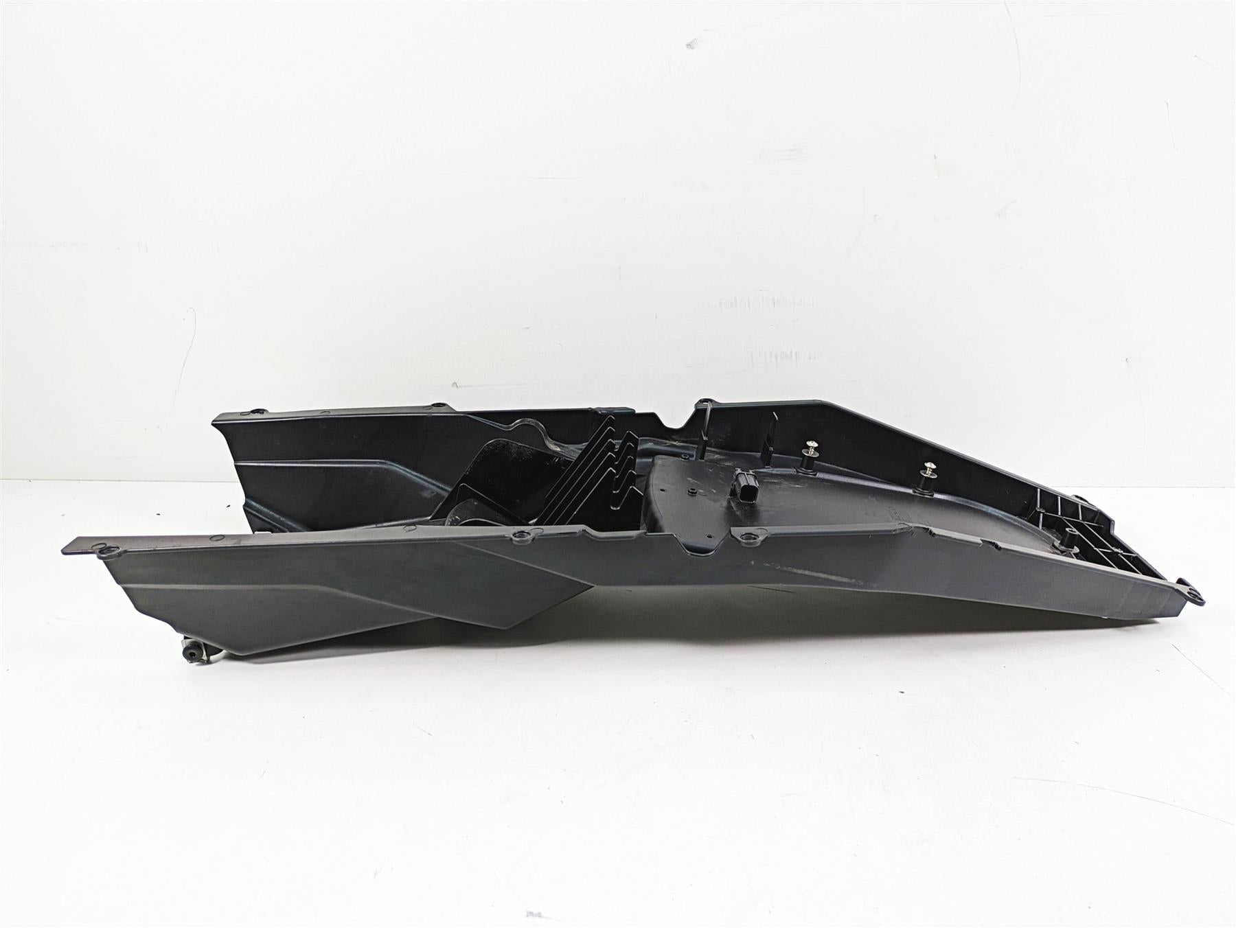 2020 Moto Guzzi V85 TT Adventure Rear Inner Fender & Storage Box Set 2B005442 {{ shop.shopifyCountryName }} - Mototech271