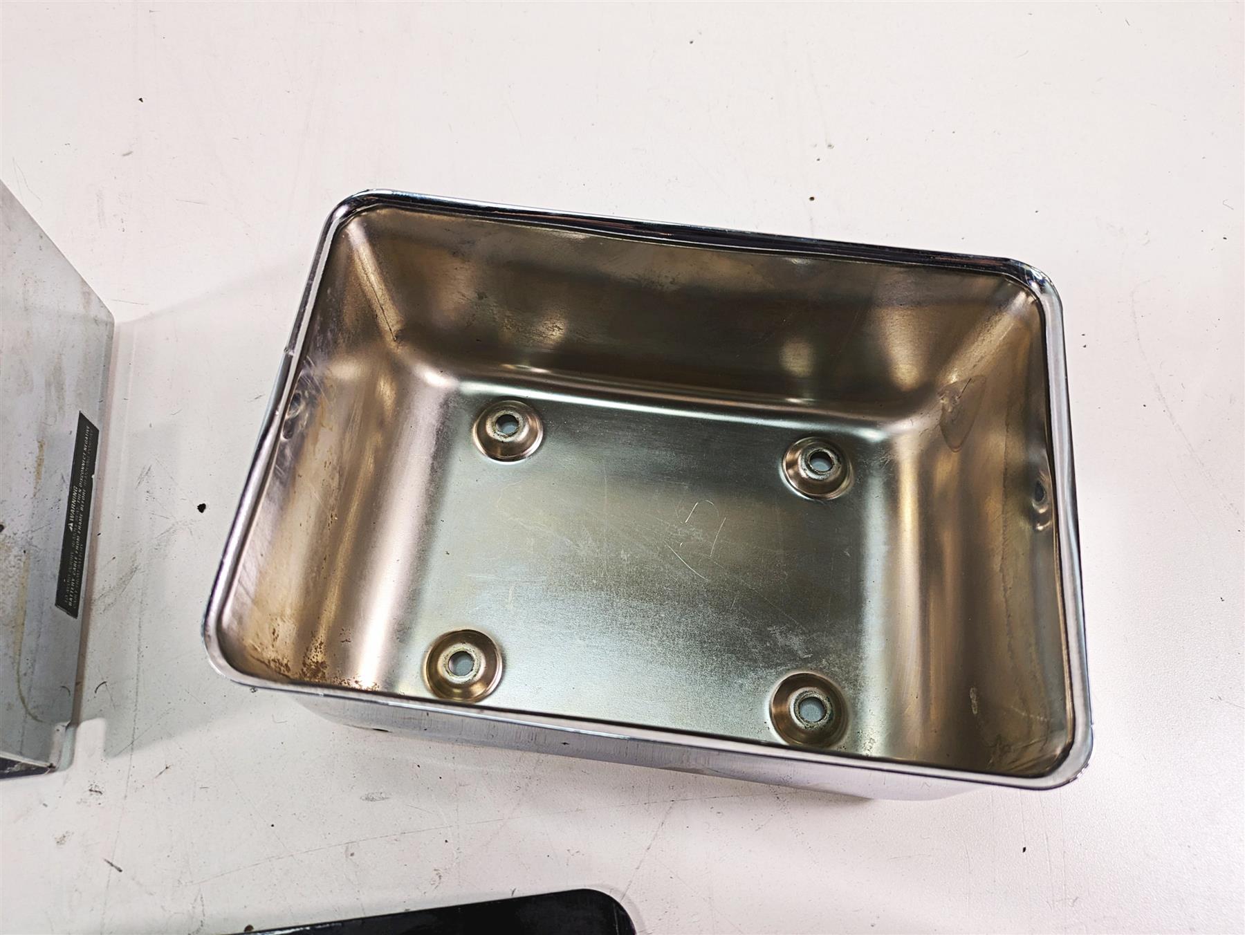 1999 Harley Dyna FXDL Low Rider Chrome Electrical & Battery Box Carrier 66375-97 {{ shop.shopifyCountryName }} - Mototech271