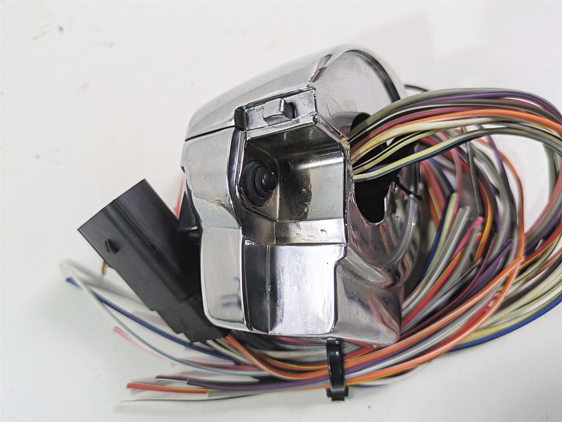 2010 Harley Touring FLHXSE CVO Street Glide Right Hand Control Switch 71684-06A {{ shop.shopifyCountryName }} - Mototech271