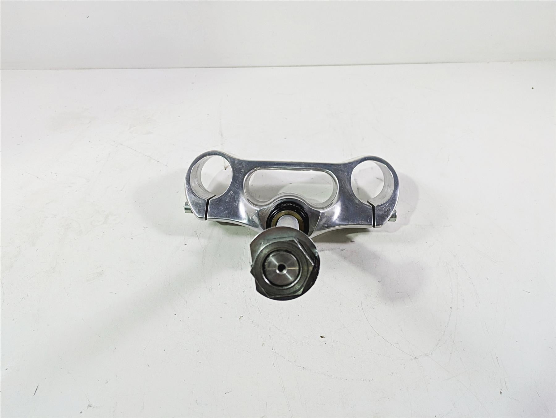 2006 Harley VRSCR Street V-Rod Lower Triple Tree Steering Clamp 46781-06A {{ shop.shopifyCountryName }} - Mototech271