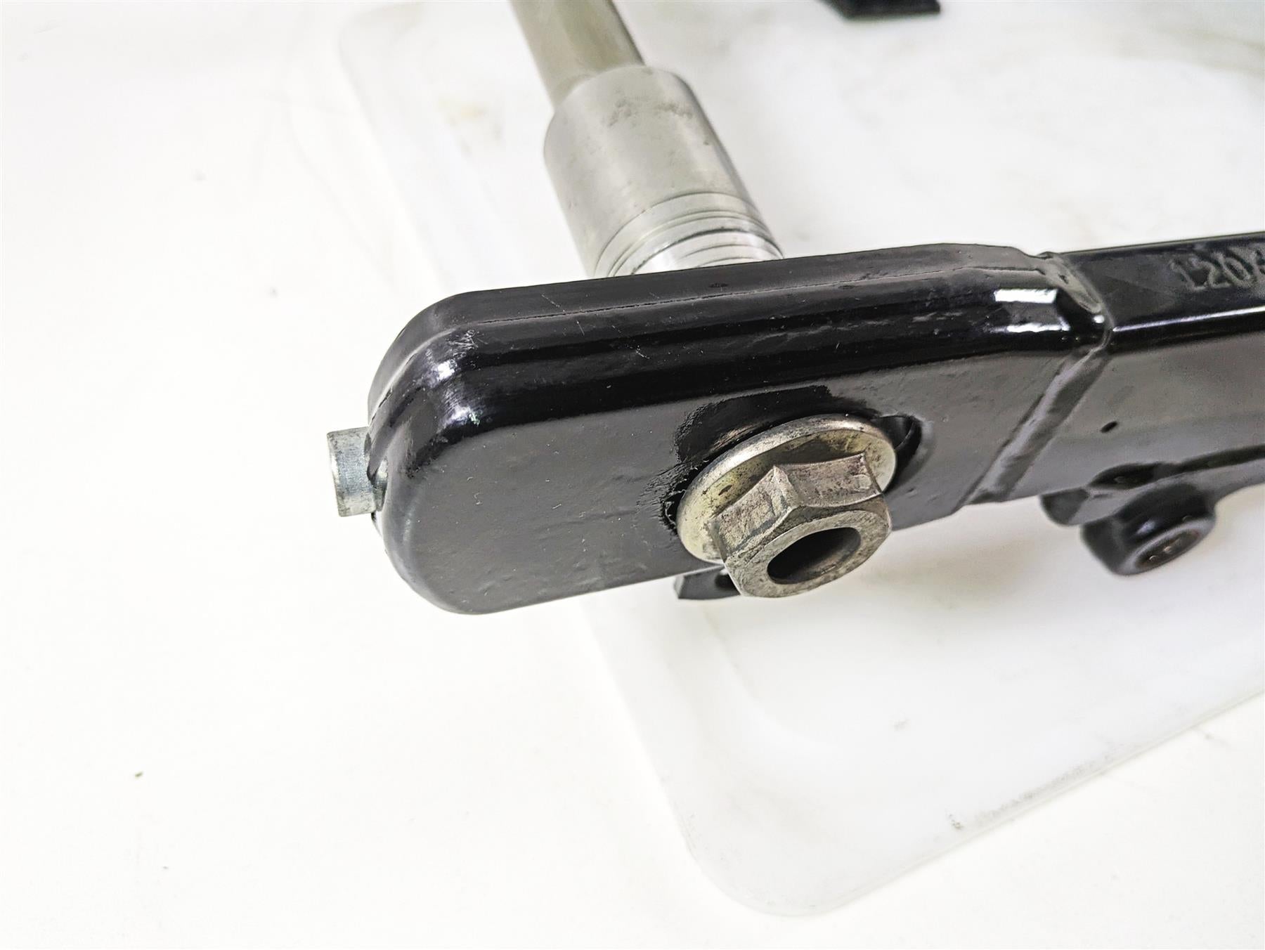 2017 Harley Dyna FXDB Street Bob Swingarm & Belt Guards & 25mm Axle 47820-10 {{ shop.shopifyCountryName }} - Mototech271