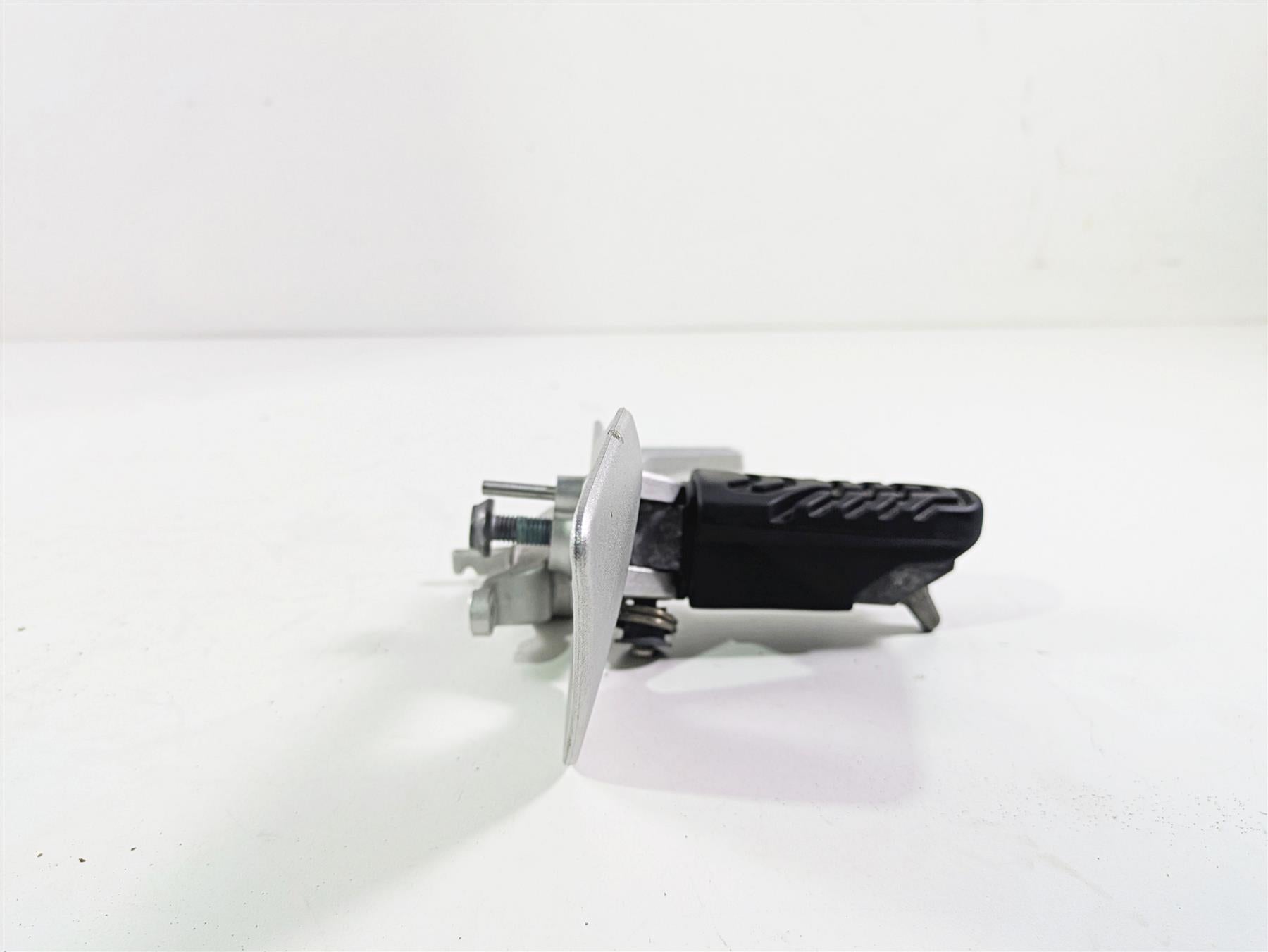 2016 BMW R1200RT K52 Right Left Foot Peg + Brake Pedal - Read 46718535642 {{ shop.shopifyCountryName }} - Mototech271