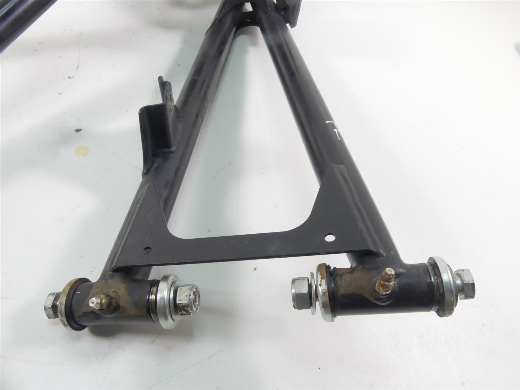 2018 Yamaha YXZ1000R EPS SS Front Left Control Arm Knee Set 2HC-F3505-00-00 {{ shop.shopifyCountryName }} - Mototech271
