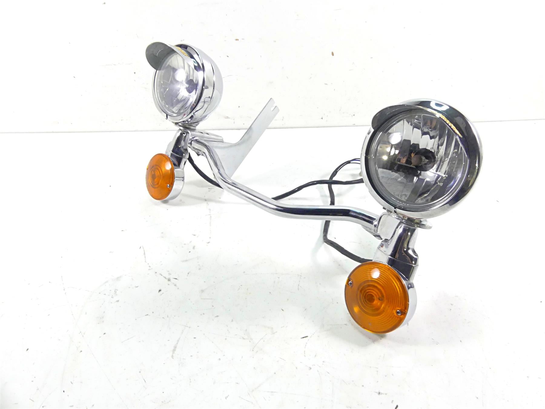 2010 Harley Touring FLHRC Road King Front Spotlight Blinker Bar -Read 68712-94A {{ shop.shopifyCountryName }} - Mototech271