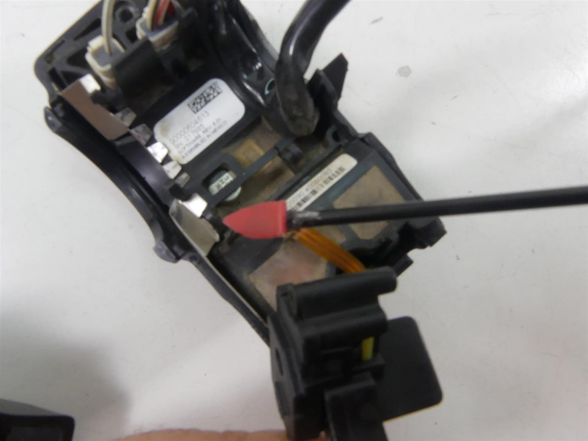2014 Harley Touring FLHTK Electra Glide Right Hand Control Switch 71500129 {{ shop.shopifyCountryName }} - Mototech271