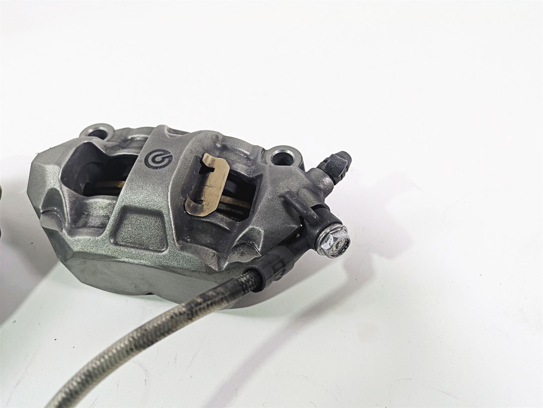 2016 Kawasaki ZX10R Ninja Brembo Front Brake Caliper Set 43080-0172-51J {{ shop.shopifyCountryName }} - Mototech271