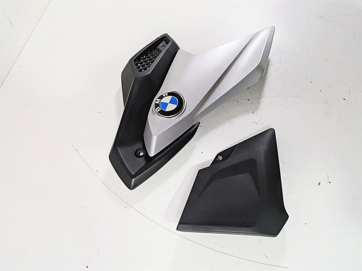 2019 BMW G310GS K02 Right Main Cover Fairing Emblem Set 46638560418 {{ shop.shopifyCountryName }} - Mototech271