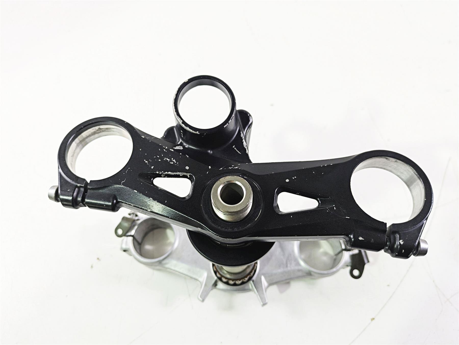 2005 Kawasaki ZX1000 ZX10R Ninja Upper Lower Triple Tree Set 44037-0019 {{ shop.shopifyCountryName }} - Mototech271