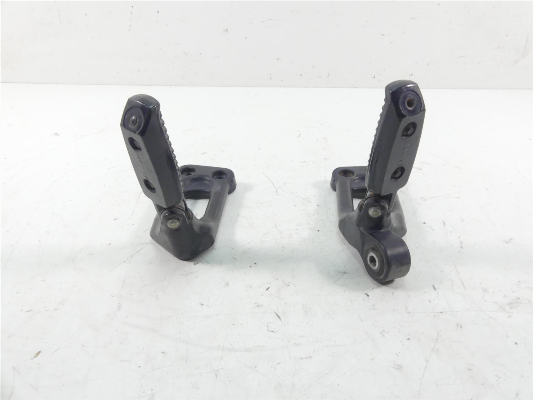 2013 Harley VRSCDX Night Rod Special Rear Passenger Footpegs 51723-07 51722-07 {{ shop.shopifyCountryName }} - Mototech271