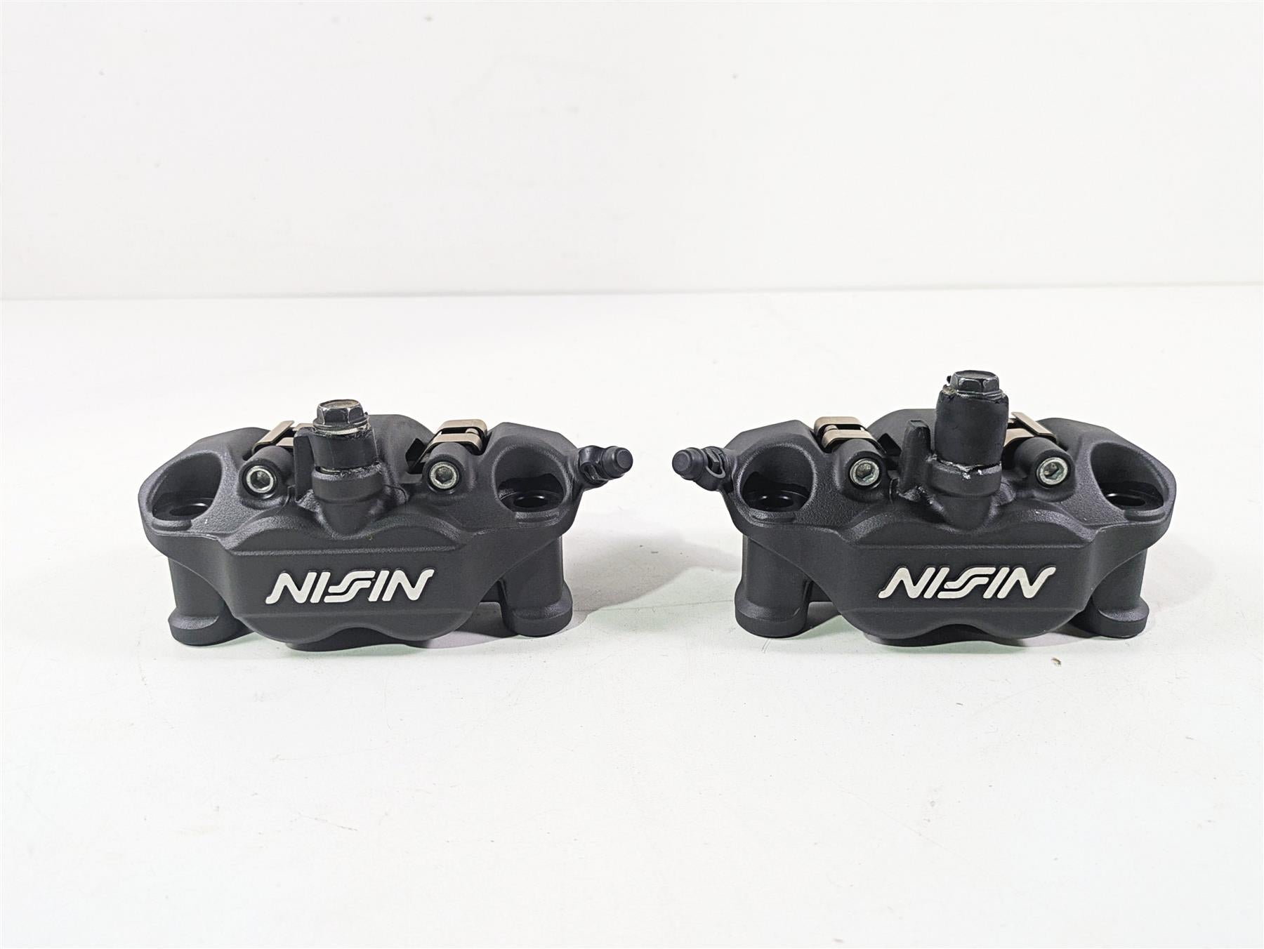 2024 Kawasaki ZX6R ZX636 Ninja Nissin Front Brake Calipers 108mm 43080-0111-DJ {{ shop.shopifyCountryName }} - Mototech271