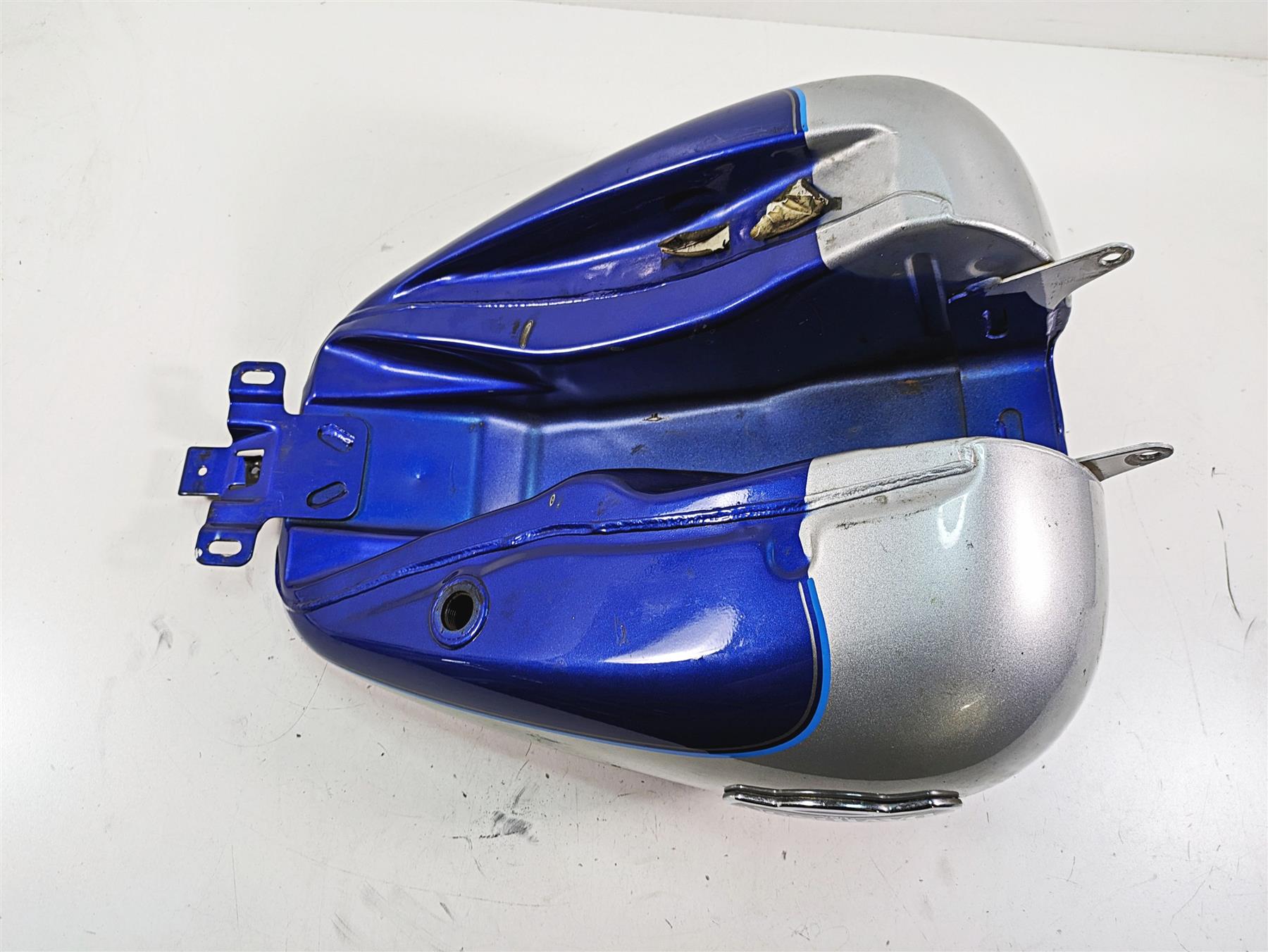 2010 Harley Touring FLHTCU Electra Glide Fuel Petrol Gas Tank 61356-08 {{ shop.shopifyCountryName }} - Mototech271