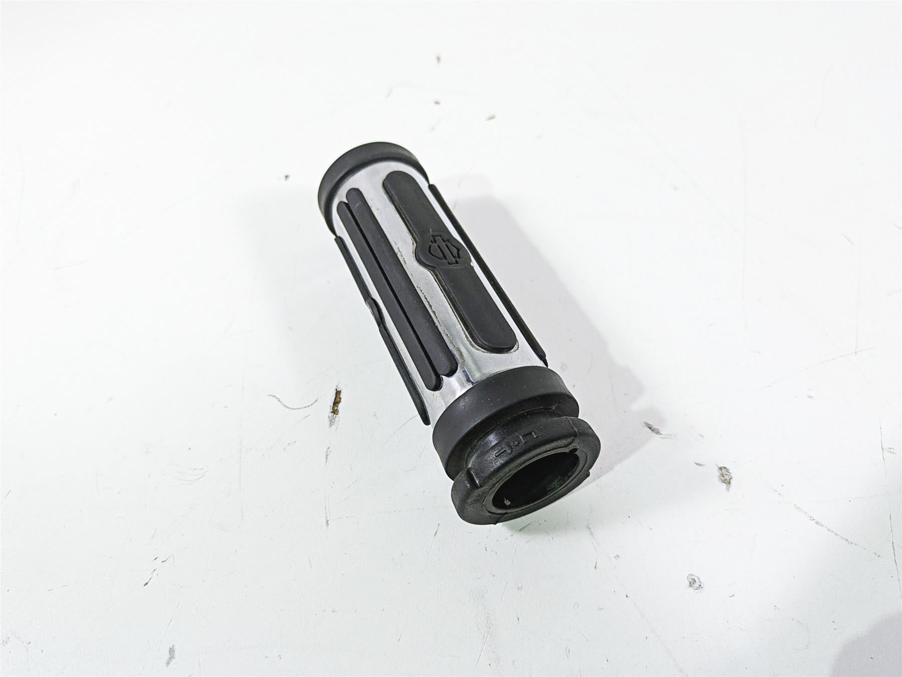 2012 Harley FLD Dyna Switchback Right Control Switch & Blinker 72948-12 {{ shop.shopifyCountryName }} - Mototech271