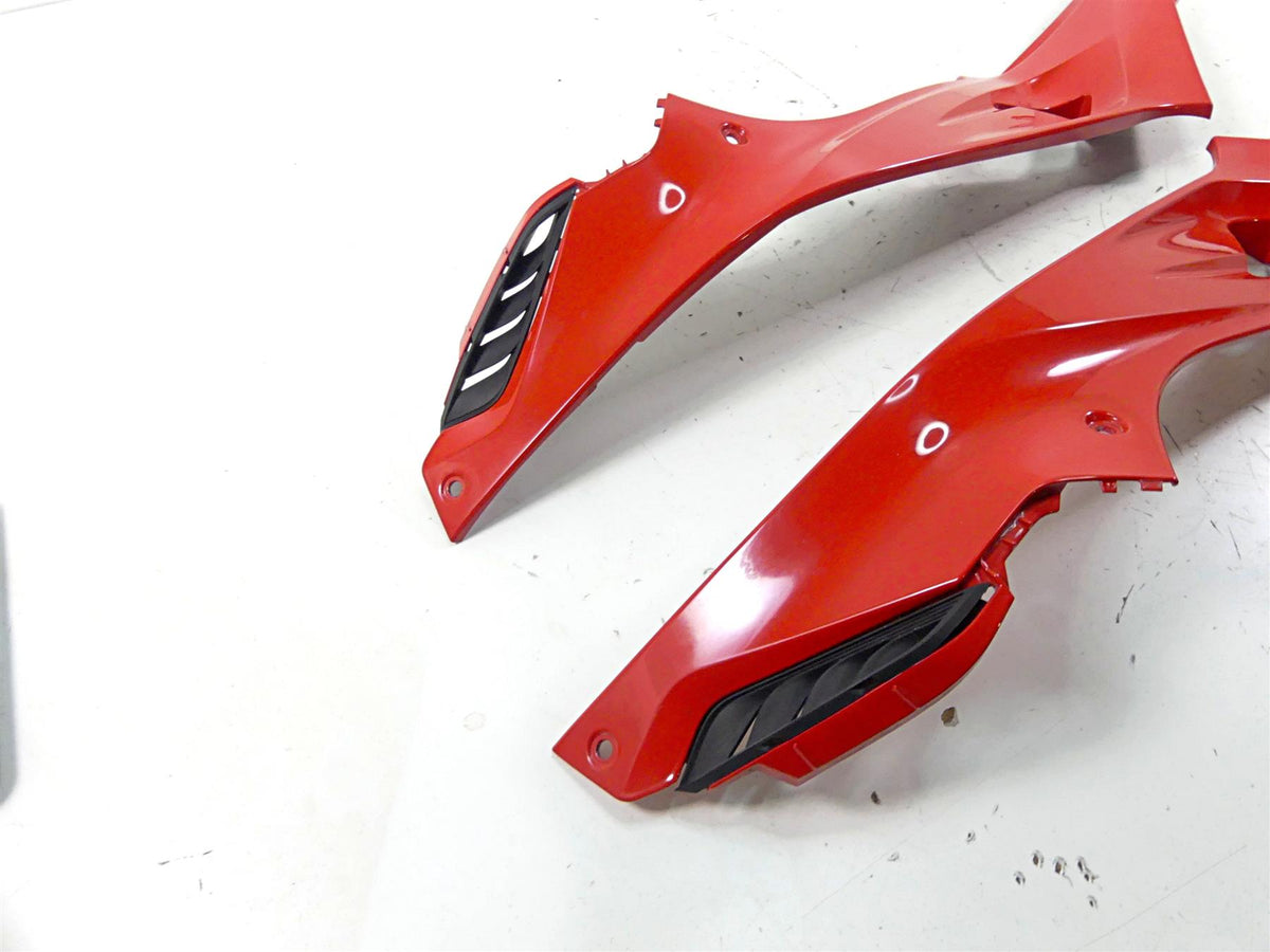 2018 BMW S1000RR K46 Left Right Tank Knee Fairing Set 46638540849 46638540850 {{ shop.shopifyCountryName }} - Mototech271