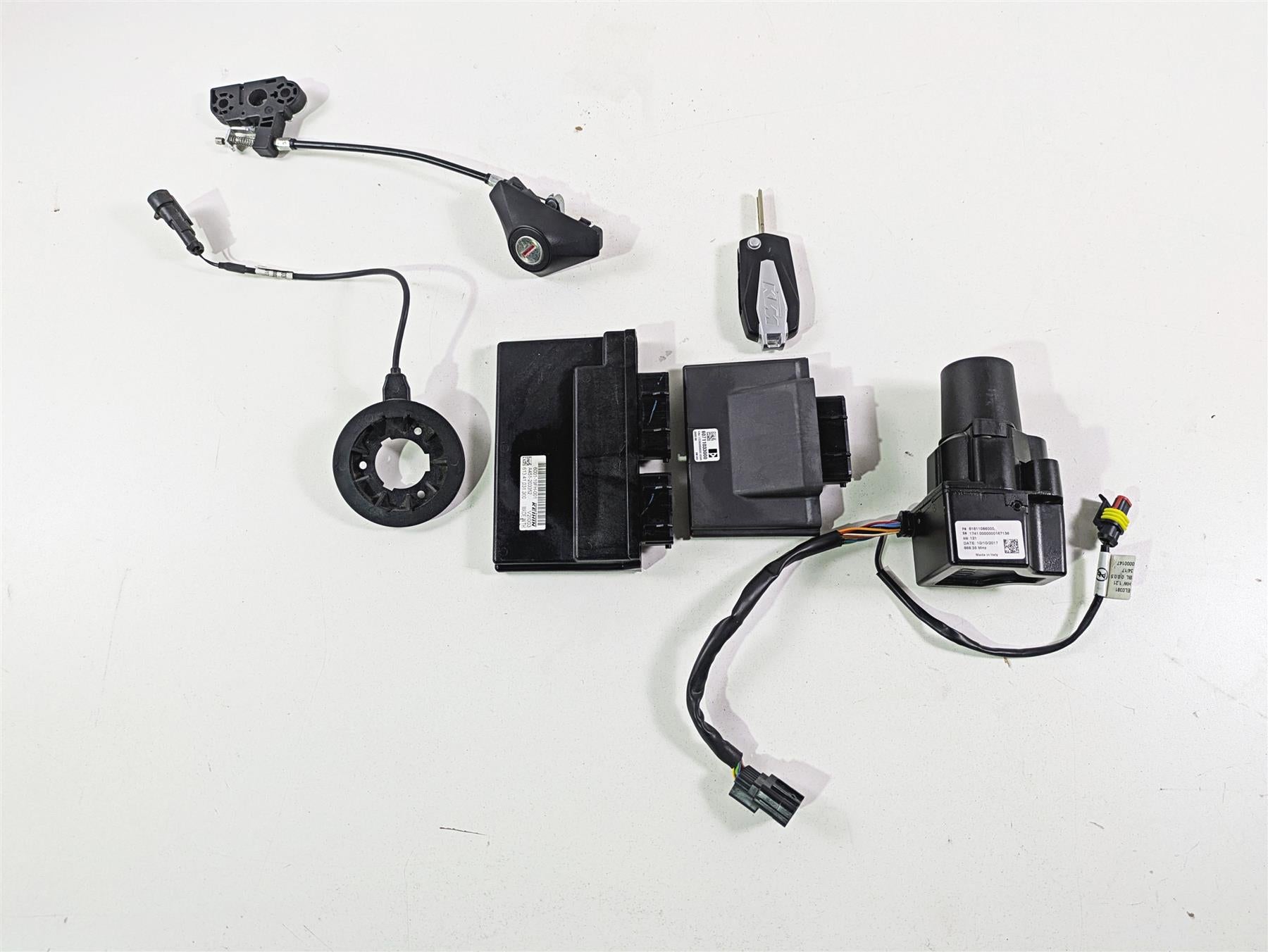 2018 KTM 1290 Super Duke R Cdi Ecm 868.35Mhz Immobilizer Key Set 61341031300