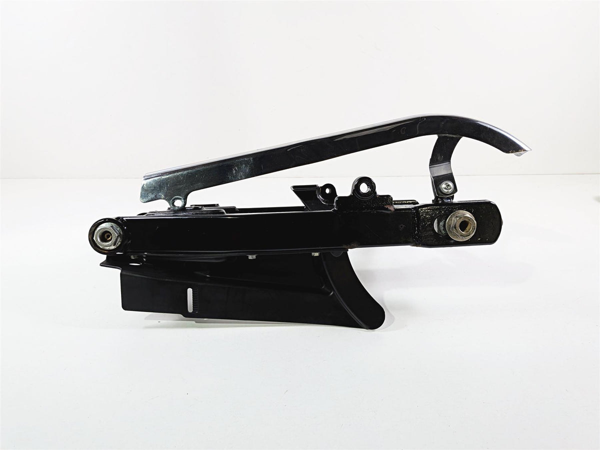2011 Harley FXDF Dyna Fat Bob Rear Swingarm & Belt Guards 47820-10 {{ shop.shopifyCountryName }} - Mototech271