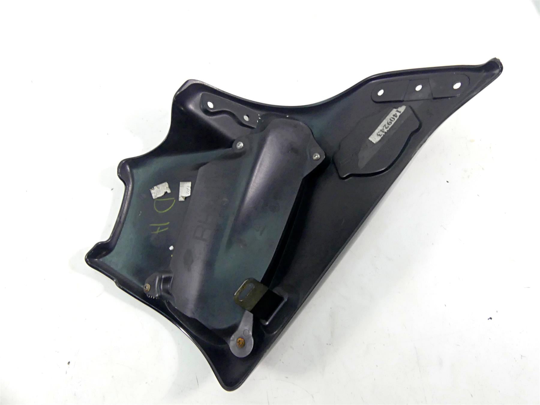 2015 Harley VRSCF Muscle V-Rod Neck Cover Fairing Cowl Set 66469-09 66468-09 {{ shop.shopifyCountryName }} - Mototech271
