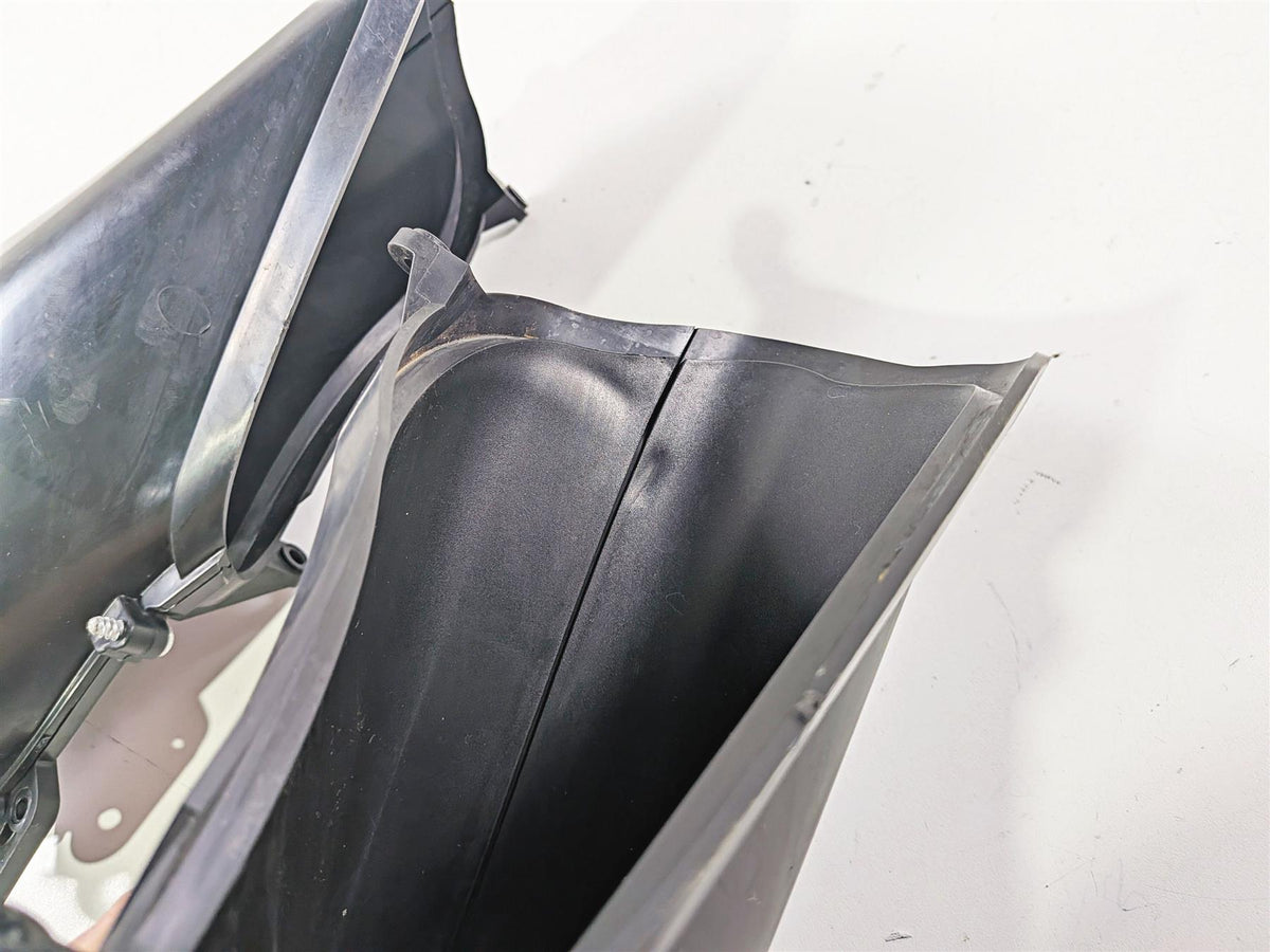 2020 Harley Touring FLTRK Road Glide Front Air Inlet Duct Set 29200136 292001393 {{ shop.shopifyCountryName }} - Mototech271