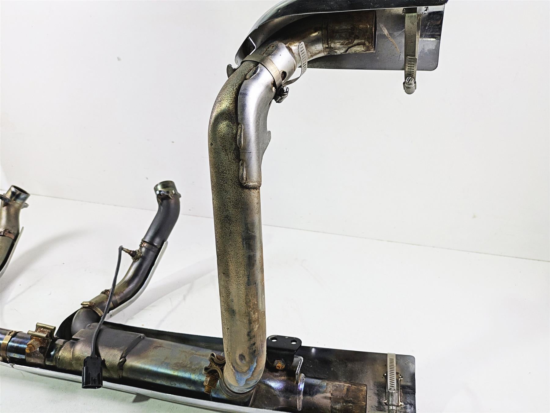2017 Indian Chieftain Limited Exhaust Header Manifold - Read 1262761 {{ shop.shopifyCountryName }} - Mototech271