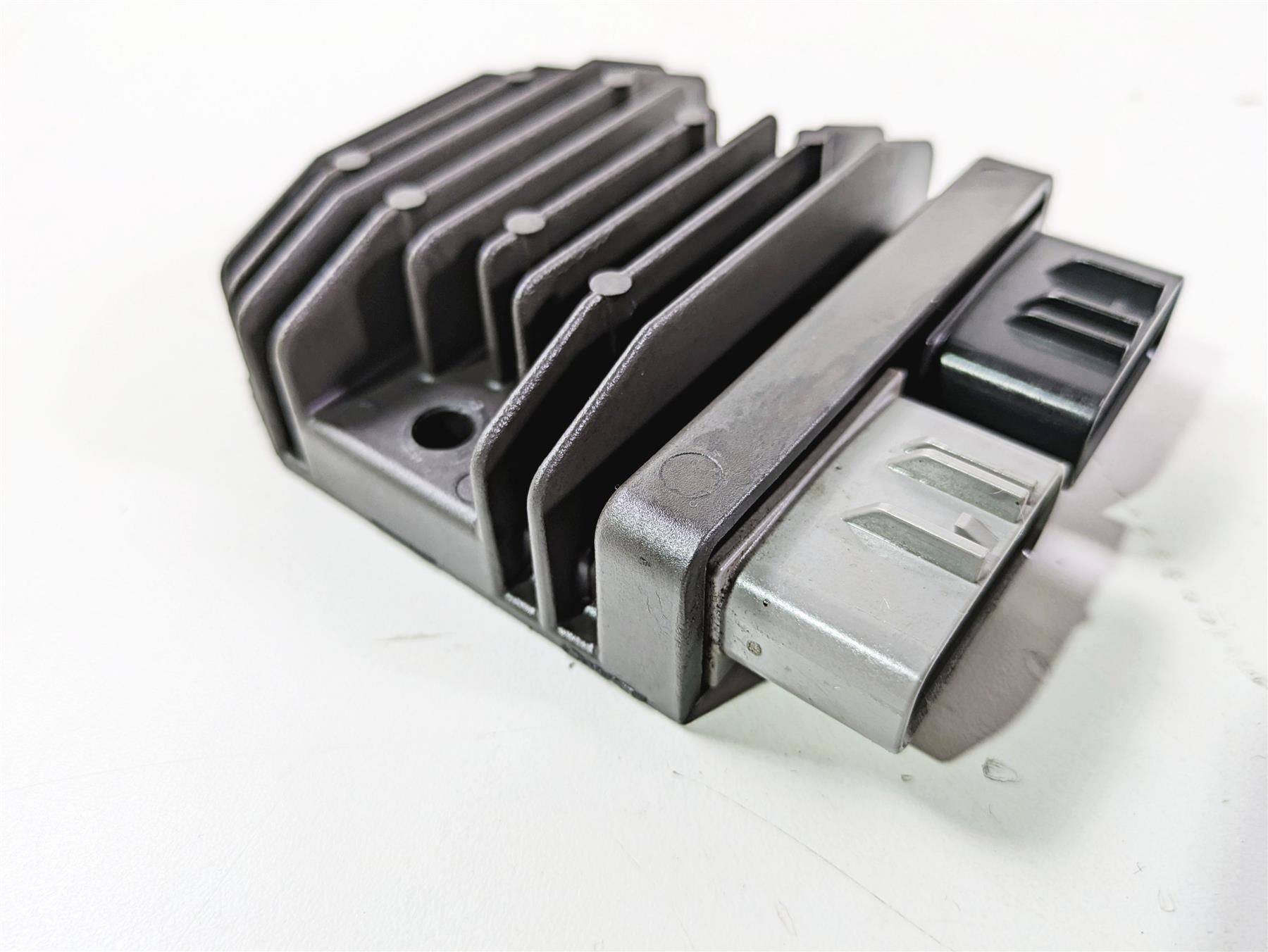 2018 BMW R1200GS GSW K50 Rectifier Voltage Regulator FH020AB 12318523367 {{ shop.shopifyCountryName }} - Mototech271