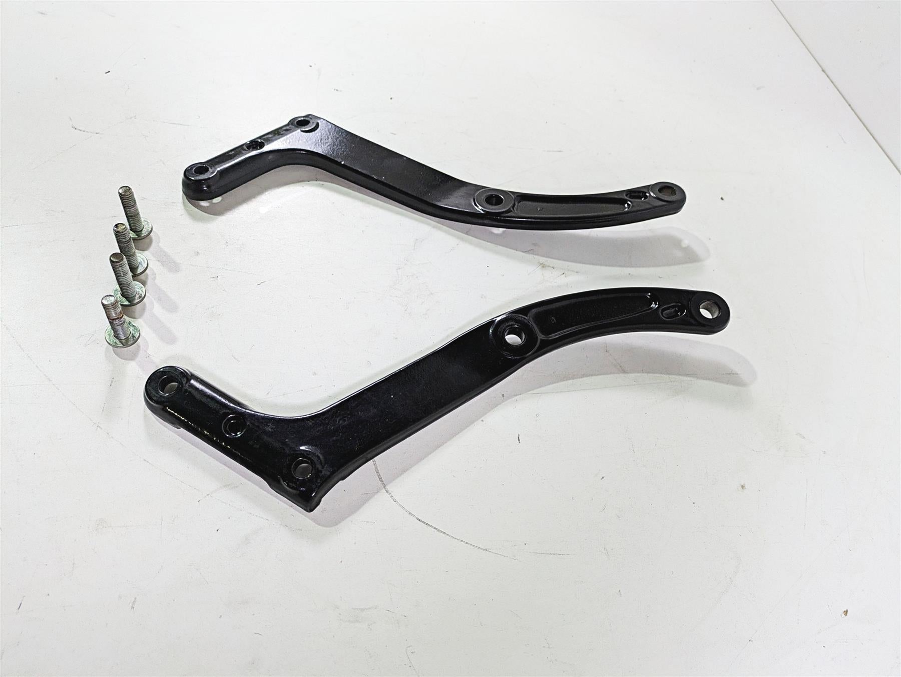 2008 Harley FLSTSB Cross Bones Rear Fender Struts Braces 47813-08BHP 47809-08BHP {{ shop.shopifyCountryName }} - Mototech271