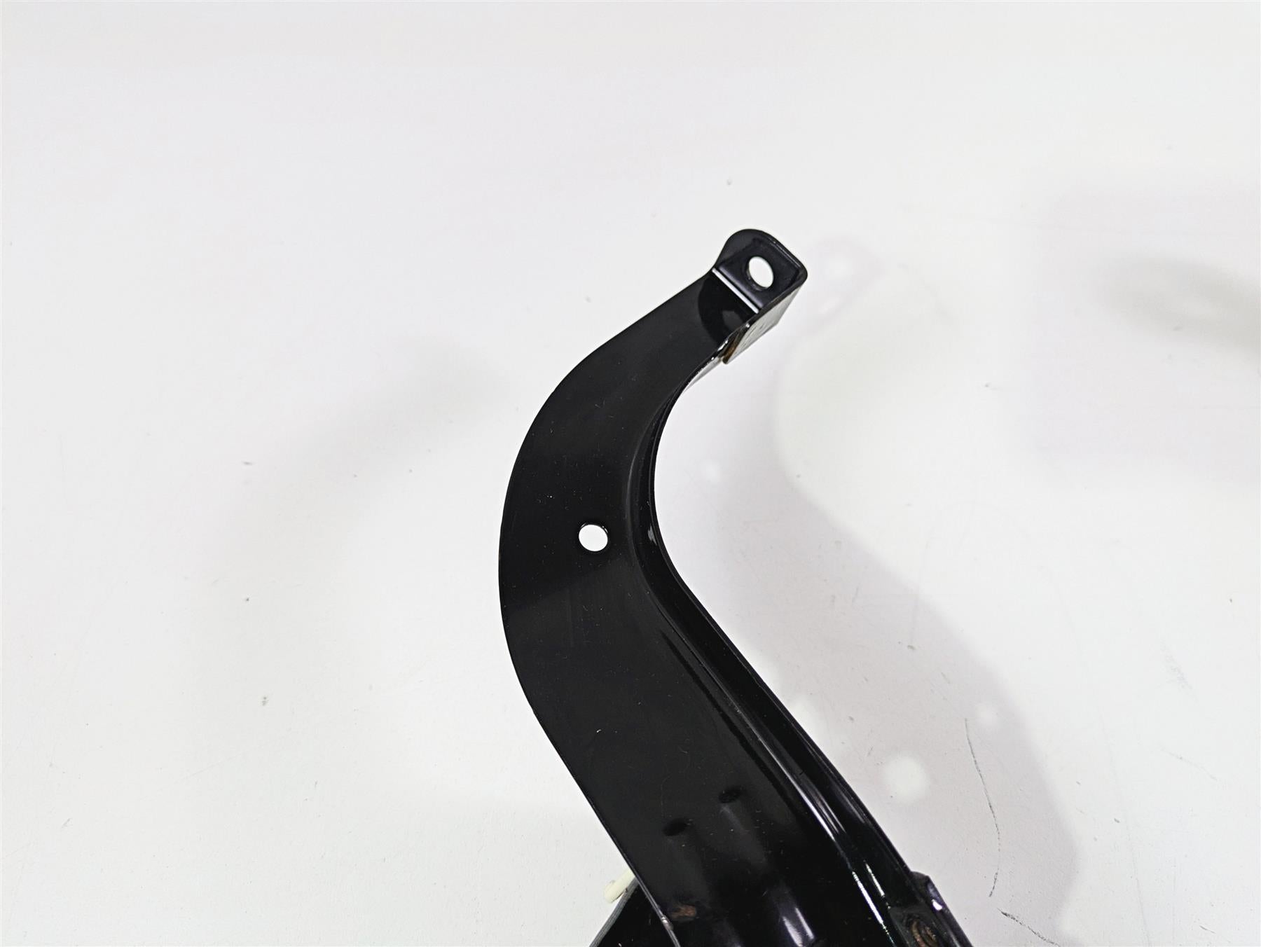 2011 Harley Touring FLHTCUSE CVO E-Glide Front Fairing Mount Holder Set 58938-96 {{ shop.shopifyCountryName }} - Mototech271