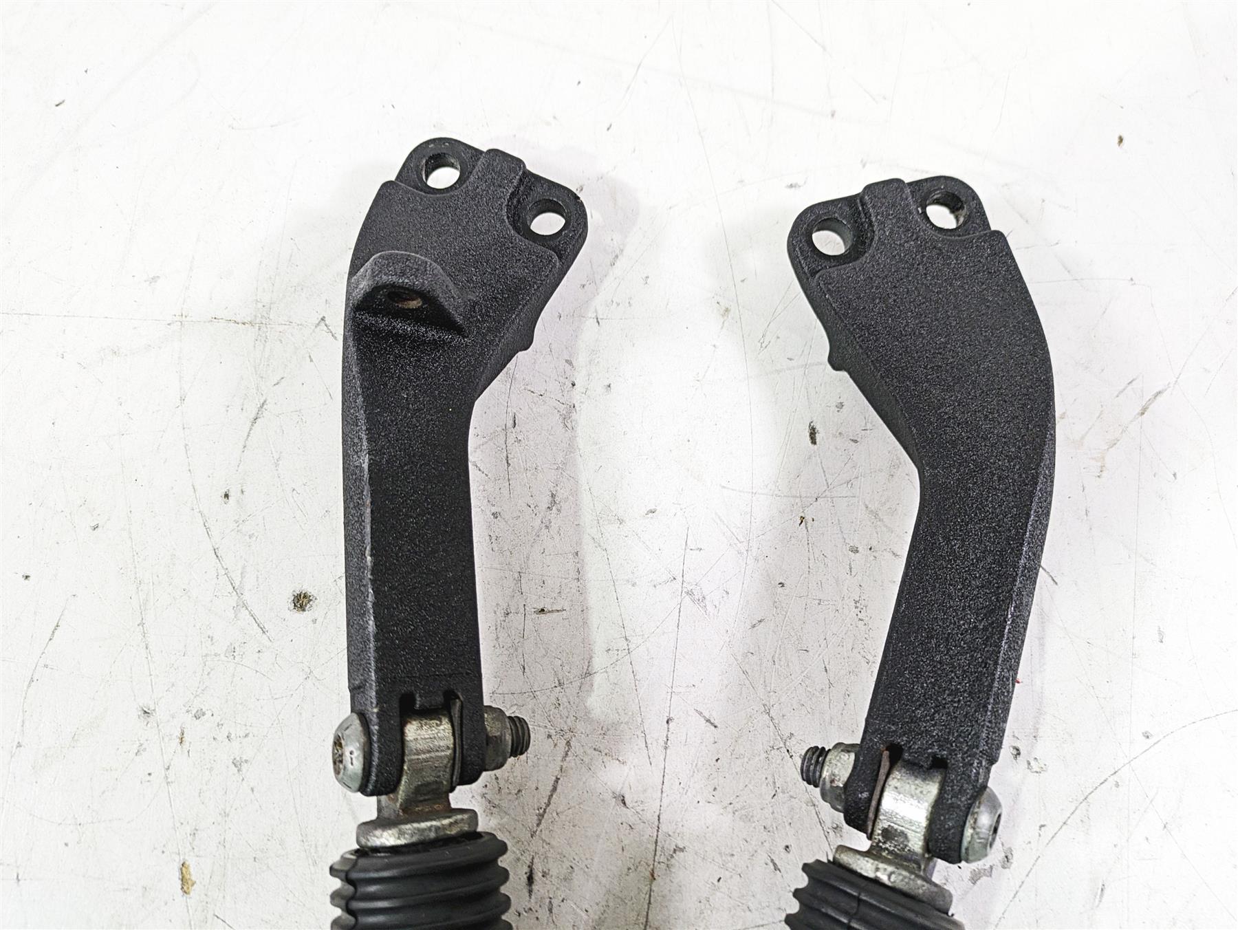 2013 Harley FXDWG Dyna Wide Glide Rear Passenger Footpeg Set 49230-06 49224-06A {{ shop.shopifyCountryName }} - Mototech271