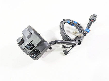 2025 Yamaha YZF R7 Nice Left Side Light Hand Control Switch BEB-83969-00-00 {{ shop.shopifyCountryName }} - Mototech271